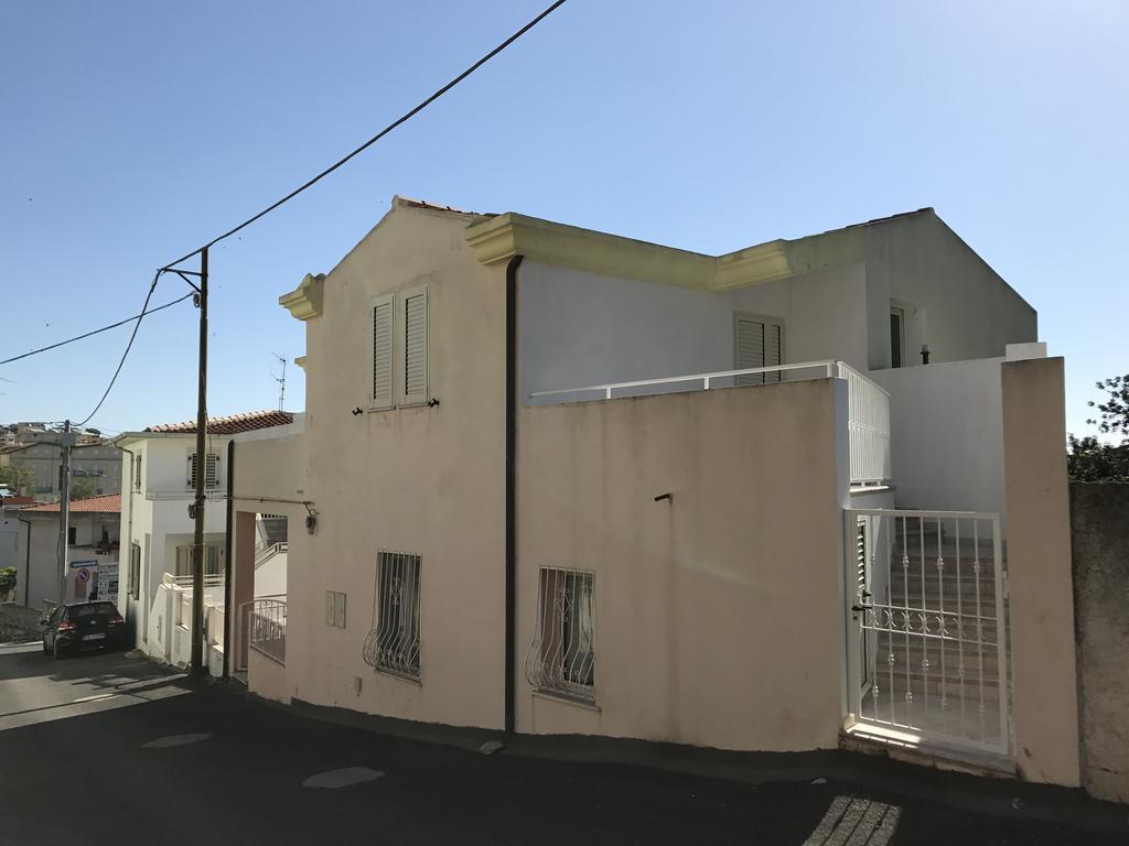 カーラゴノネCasa Rosaアパートメント エクステリア 写真